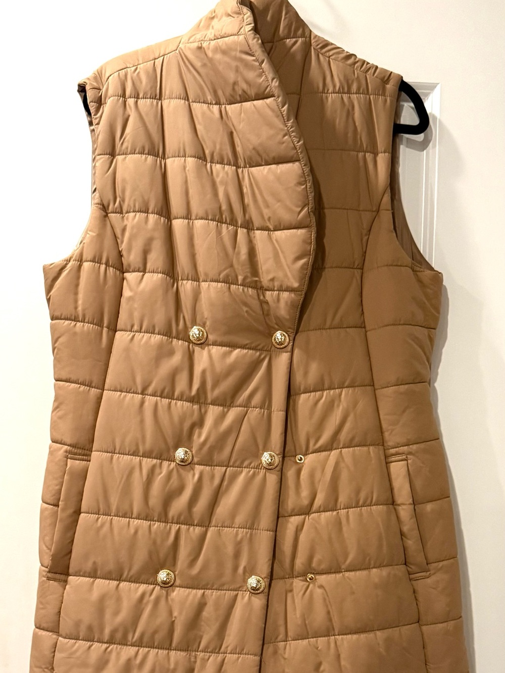 Quilted Sleeveless Puffer Vest in Camel